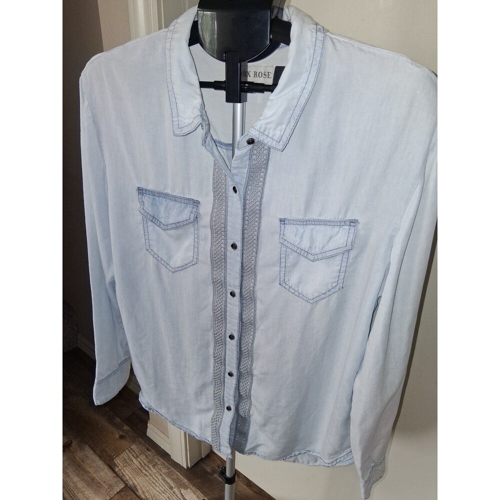 Women's Knox Rose Light Wash Chambray Button-Front w/ Lace Trim & Lace-Up Back L - Picture 2 of 9